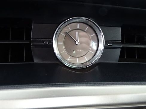 Used 2018 Lexus ES 300h FWD image 16