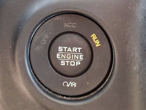 Used 2018 Jeep Wrangler Sport AWD/4WD image 22