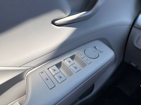Certified 2025 Hyundai Kona SE AWD/4WD image 27