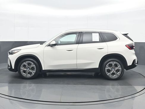 Used 2023 BMW X1 xDrive28i w/ Convenience Package AWD/4WD image 3