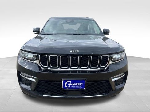 Used 2022 Jeep Grand Cherokee Limited w/ Luxury Tech Group II AWD/4WD image 9