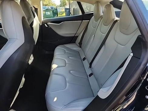 Used 2015 Tesla Model S 85 image 9