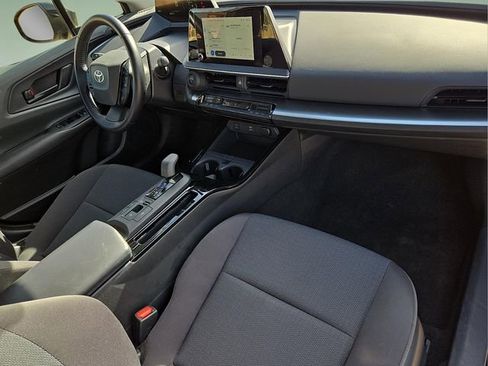 Used 2024 Toyota Prius LE image 11