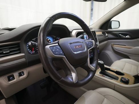 Used 2018 GMC Acadia Denali w/ Technology Package image 8