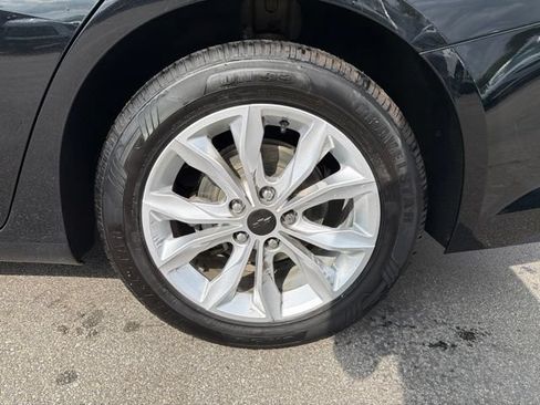 Used 2019 Chevrolet Malibu LT FWD image 11