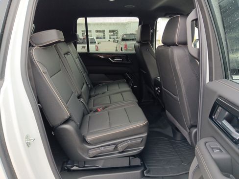 New 2026 GMC Yukon XL Elevation w/ LPO, Floor Liner Package image 19