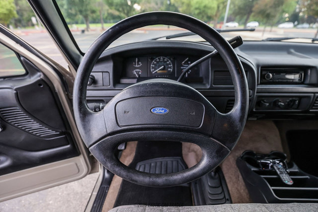 Used 1993 Ford F150 XL AWD/4WD image 45