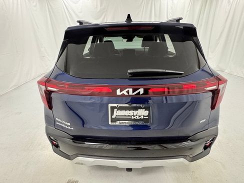 Used 2026 Kia Seltos EX AWD/4WD image 4