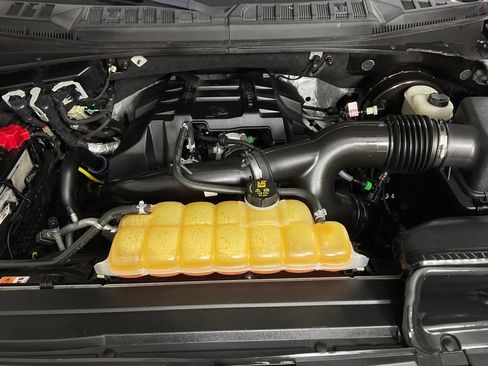 Used 2018 Ford F150 XLT w/ Equipment Group 301A Mid RWD image 9