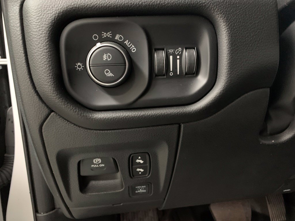 Certified 2025 RAM 1500 Big Horn AWD/4WD image 17
