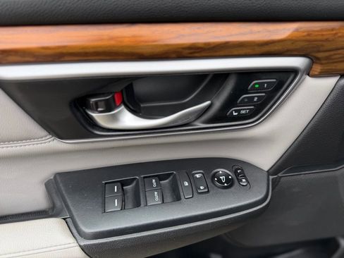 Used 2017 Honda CR-V Touring image 17
