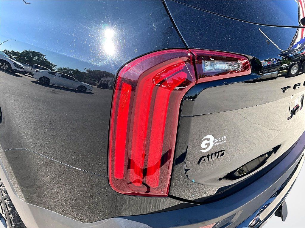 Used 2022 Kia Telluride SX w/ SX Prestige Package AWD/4WD image 32