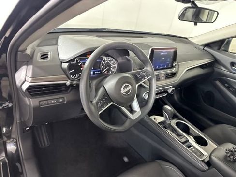 Used 2023 Nissan Altima 2.5 SV image 13