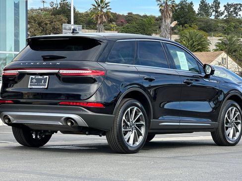 Certified 2023 Lincoln Corsair Standard w/ Equipment Group 101A image 3