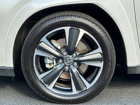 Certified 2025 Lexus UX 300h FWD w/ Accessory Package (Z2) image 11