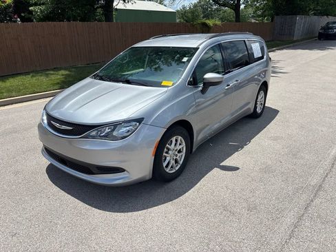 Used 2021 Chrysler Voyager Lxi FWD image 1