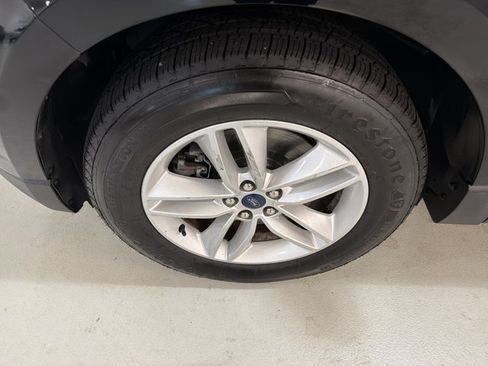Used 2018 Ford Edge SEL w/ Equipment Group 201A AWD/4WD image 11