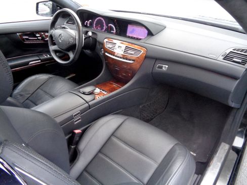 Used 2013 Mercedes-Benz CL 63 AMG image 29