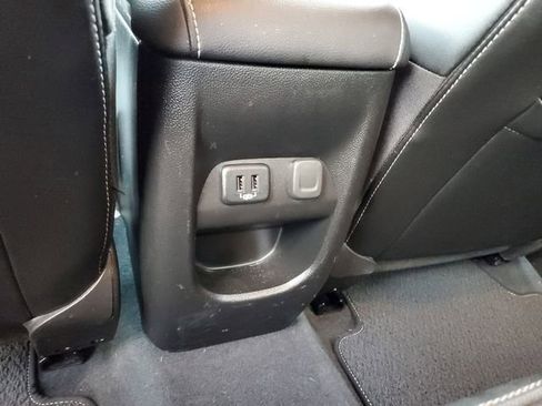 Used 2021 GMC Canyon Denali RWD image 15