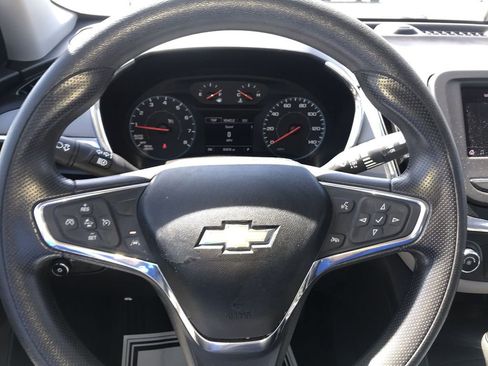 Used 2020 Chevrolet Equinox LS image 14