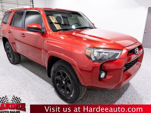 Used 2016 Toyota 4Runner SR5 image 6