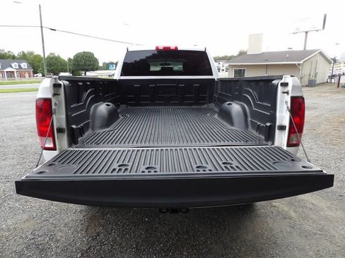 Used 2012 RAM 2500 ST w/ Chrome Appearance Group AWD/4WD image 10