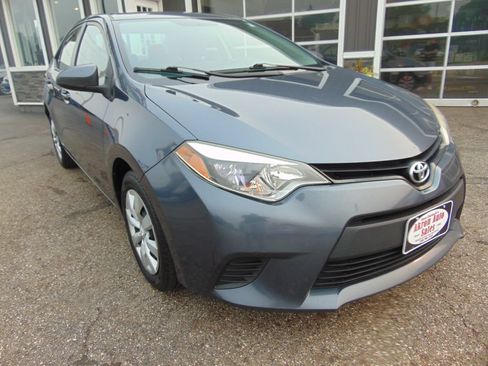 Used 2014 Toyota Corolla LE FWD image 6