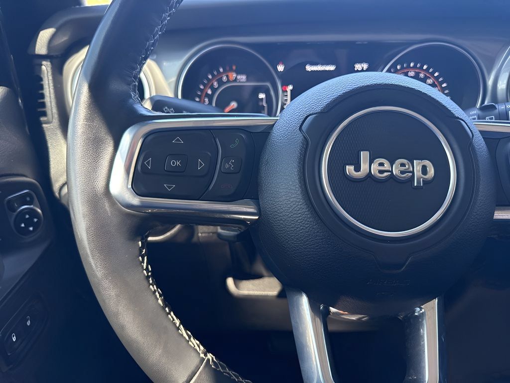 Used 2023 Jeep Wrangler Unlimited Sahara w/ Cold Weather Group AWD/4WD image 15