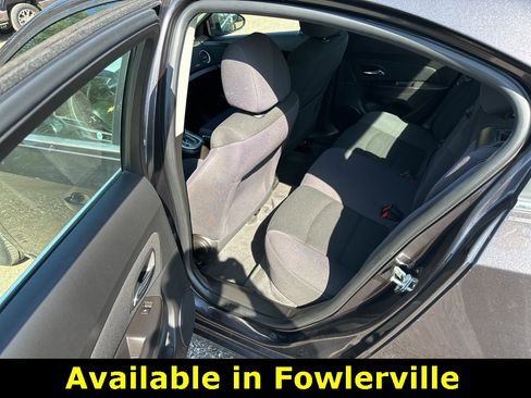 Used 2015 Chevrolet Cruze LT image 12