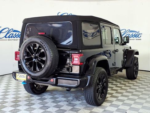 Used 2024 Jeep Wrangler Unlimited Sahara AWD/4WD image 6