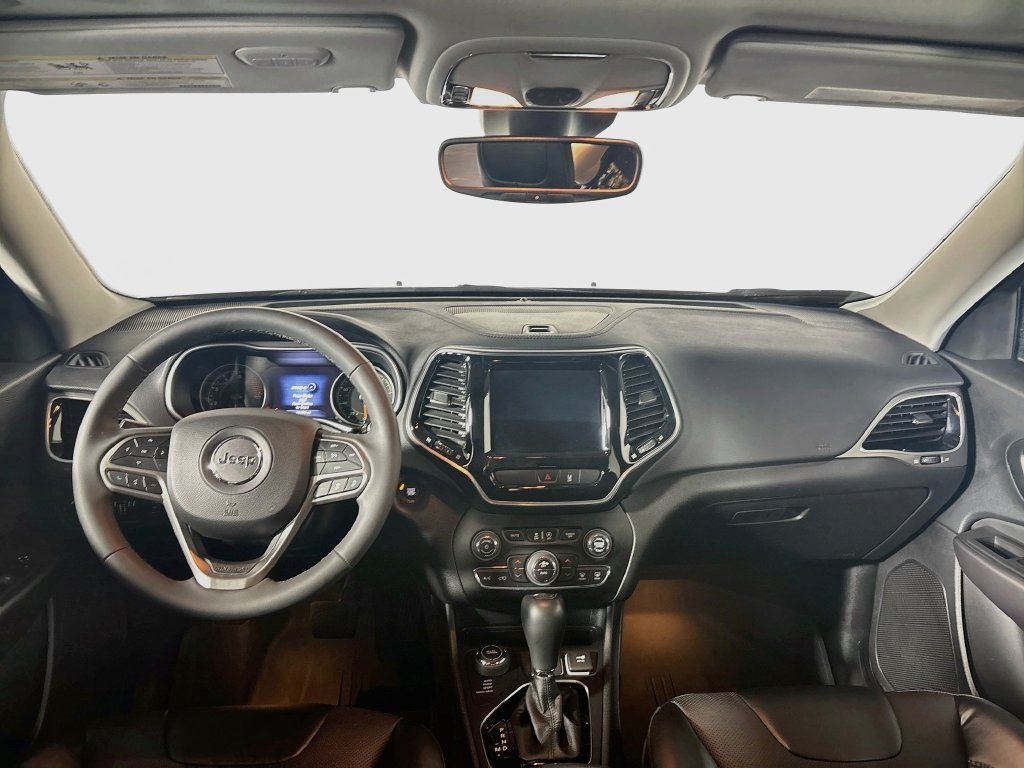 Used 2022 Jeep Cherokee Limited w/ Mopar Interior Package AWD/4WD image 12