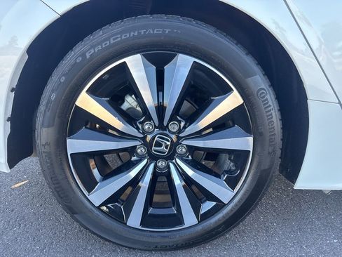 Used 2024 Honda Civic EX-L image 29