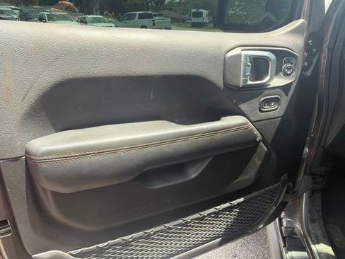 Used 2022 Jeep Gladiator Mojave w/ LED Lighting Group AWD/4WD image 16