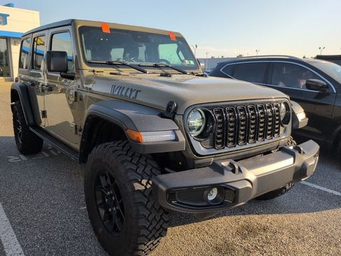 Used 2025 Jeep Wrangler Willys image 2