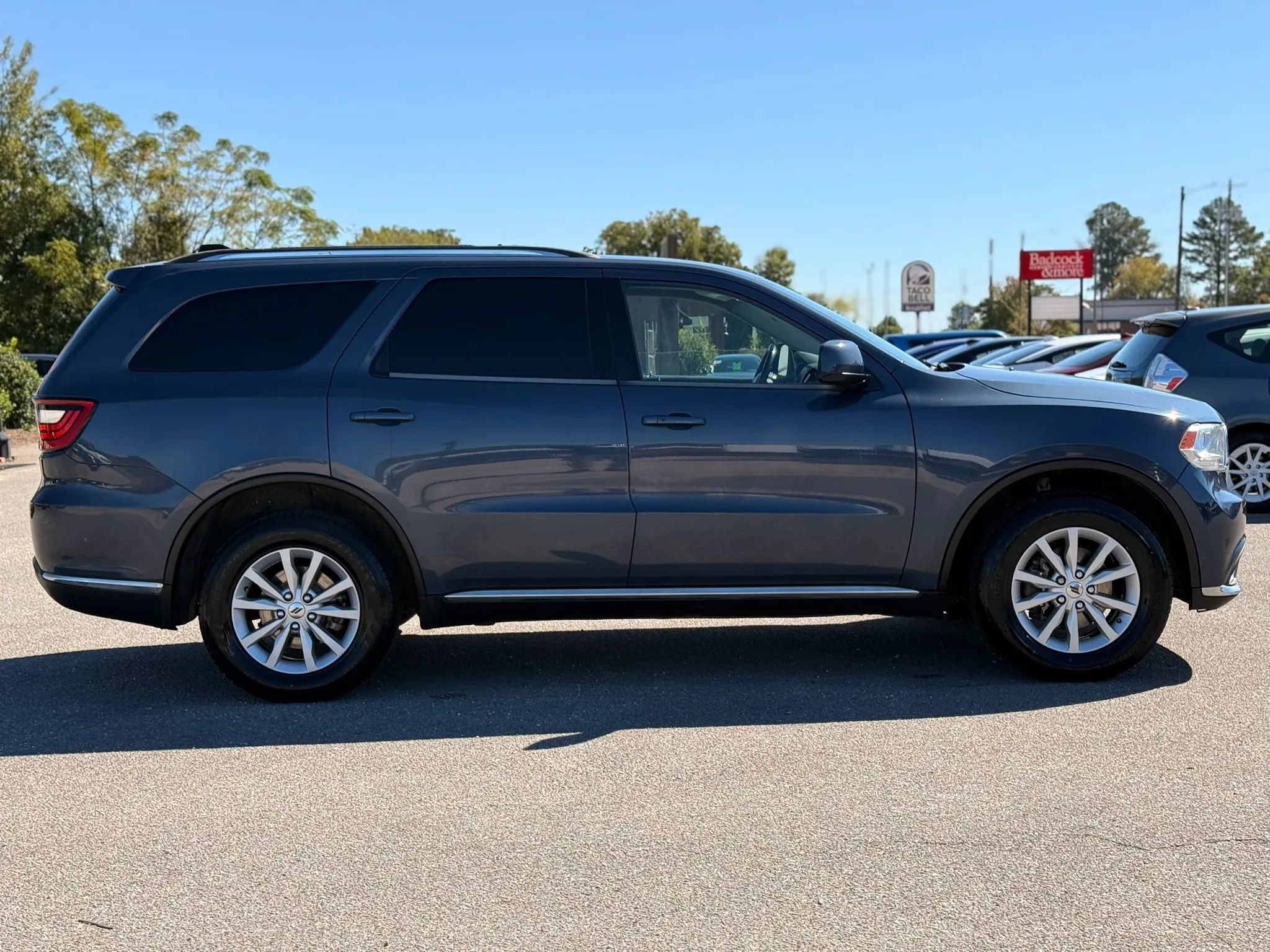 Used 2019 Dodge Durango SXT AWD/4WD image 10