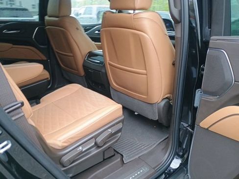 Used 2023 Cadillac Escalade Sport w/ Touring Package AWD/4WD image 16