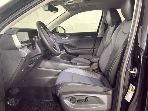 New 2026 Volkswagen Tiguan SE AWD/4WD image 2