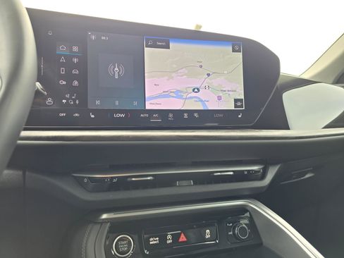 Certified 2025 Audi Q5 Premium w/ Convenience Package image 50