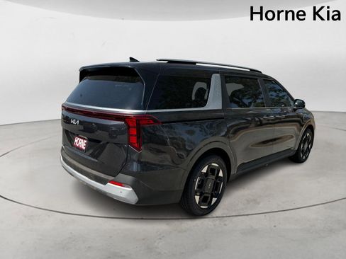 New 2026 Kia Carnival EX image 4