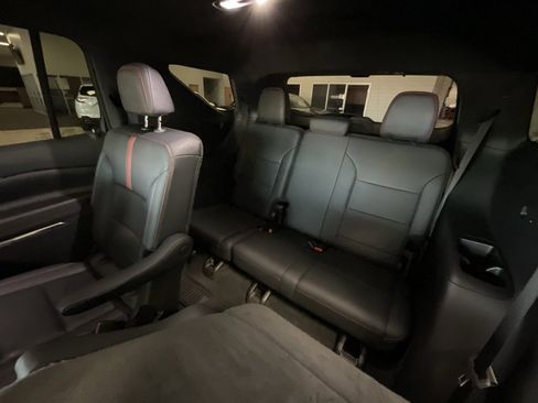 Used 2024 Chevrolet Traverse RS w/ LPO, Floor Liner Package image 22