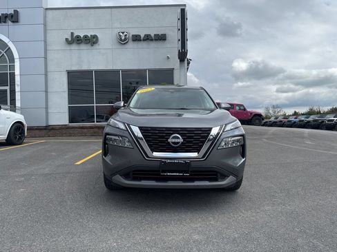 Used 2023 Nissan Rogue SV AWD/4WD image 8