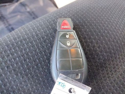 Used 2019 Dodge Grand Caravan SE w/ UConnect Hands-Free Group image 30