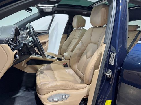 Used 2019 Porsche Macan S image 11