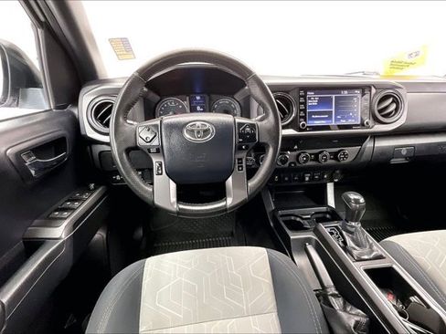 Used 2020 Toyota Tacoma TRD Off-Road image 4