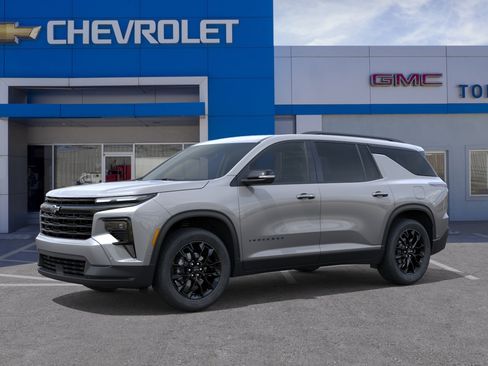 New 2026 Chevrolet Traverse LT w/ Enhanced Driving Package FWD image 2