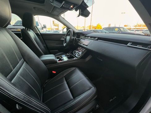 Used 2018 Land Rover Range Rover Velar S image 27