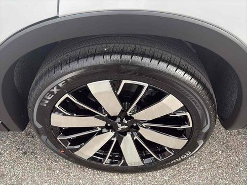 New 2026 Mitsubishi Outlander SE image 9