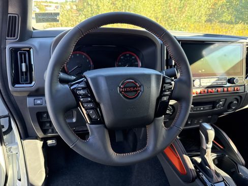 New 2025 Nissan Frontier PRO-4X image 20