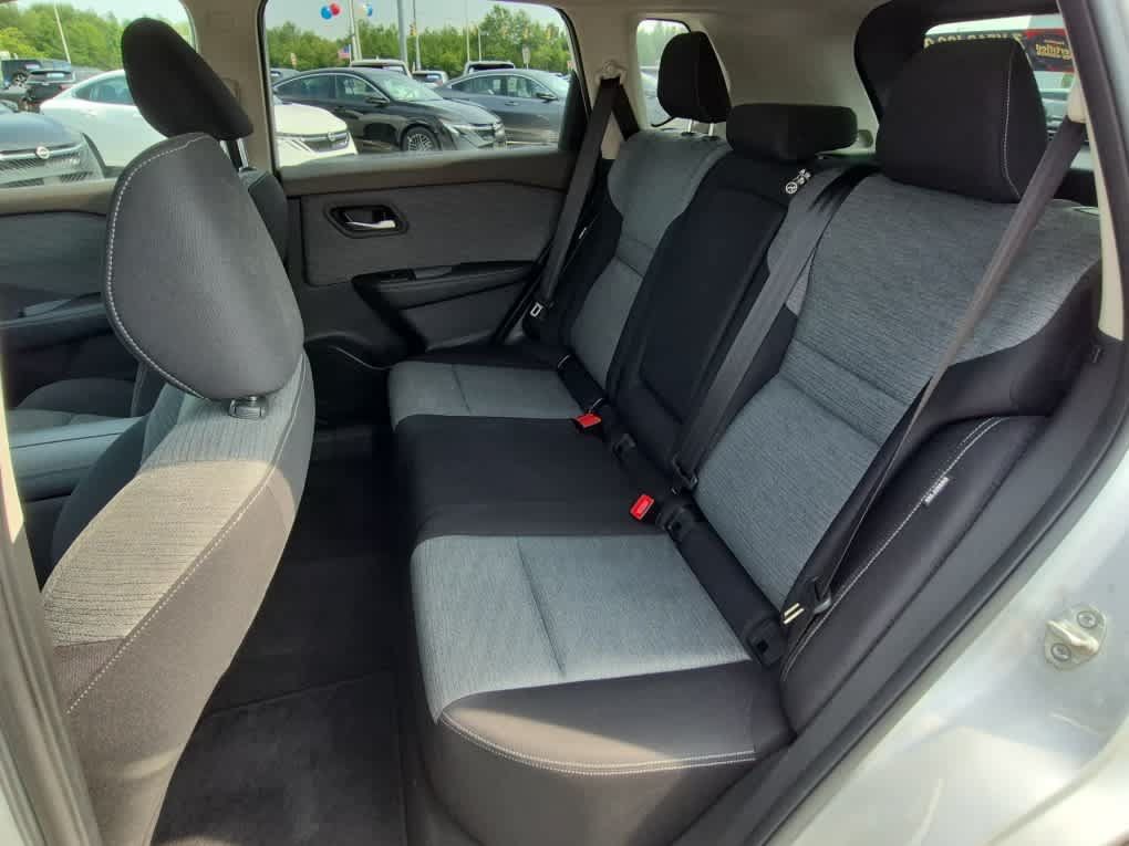 Used 2021 Nissan Rogue SV AWD/4WD image 7