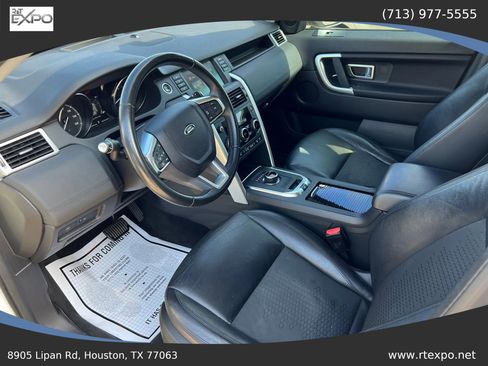 Used 2018 Land Rover Discovery Sport SE image 19